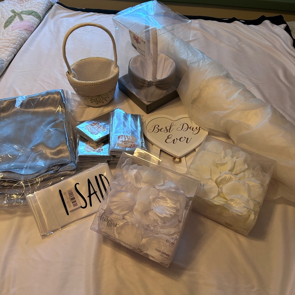Wedding Decor. Various items with White and Silver Accents